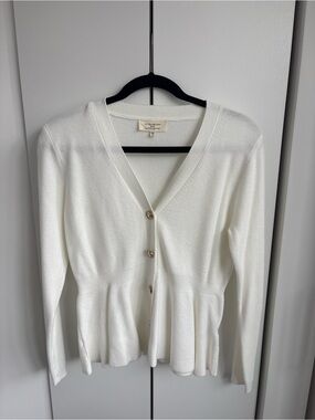 Elegant White V-Neck Button Peplum Cardigan
